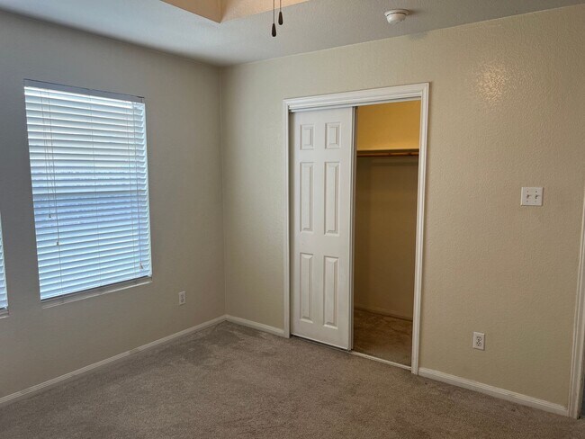Building Photo - 5701 Capricorn Loop