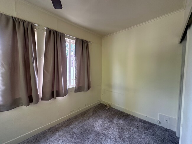Building Photo - 1BR/1BA Apartment in Prime Downtown San Jose Location - $1910/mo includes all utitilies.