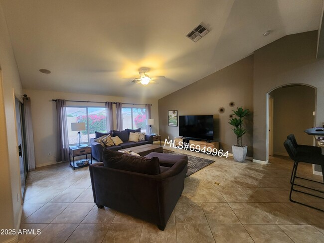 Building Photo - 14750 W Avalon Dr