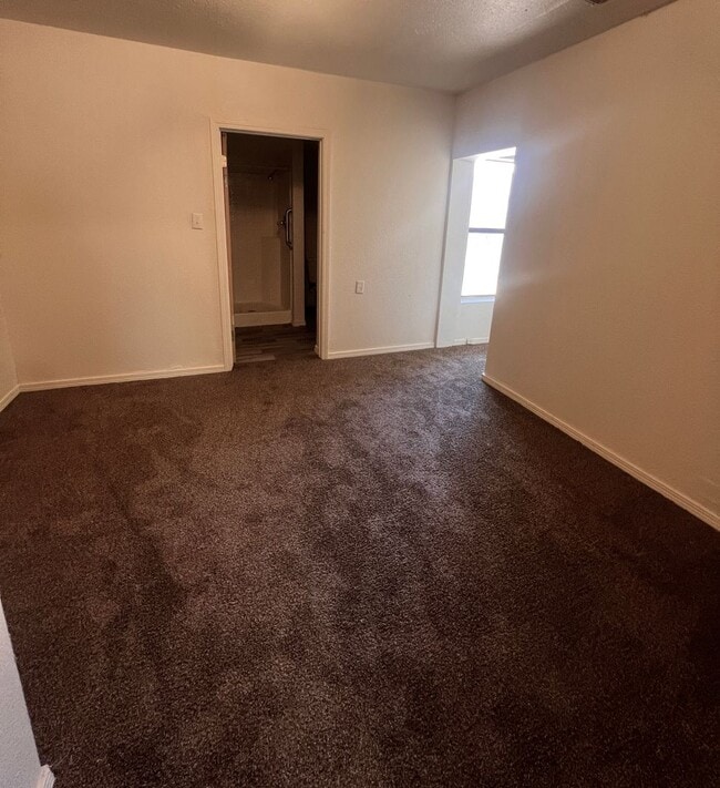 Building Photo - Winter Special! Half off first months rent!!