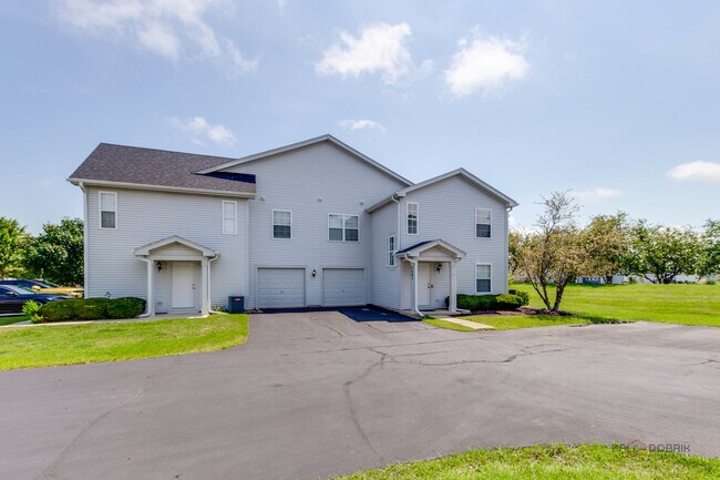 Building Photo - 2487 Dickens Dr