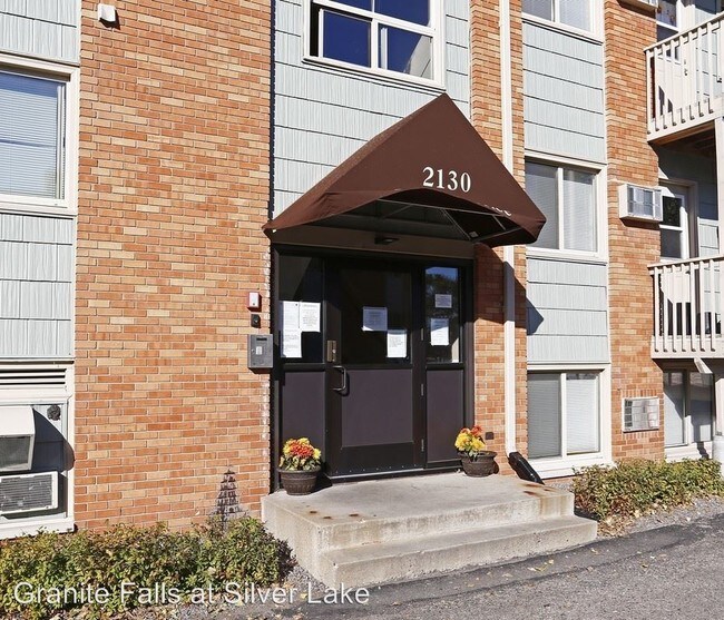 Building Photo - 2100 County Rd E