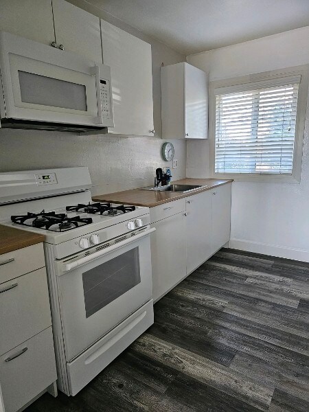 Building Photo - 3255 Depot St