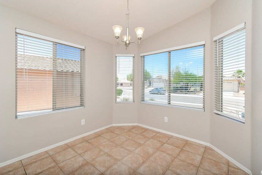 Building Photo - 8949 N Velvet Mesquite Pl