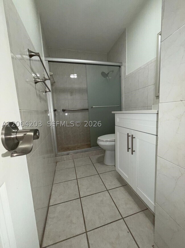 Building Photo - 3551 SW 9th Terrace