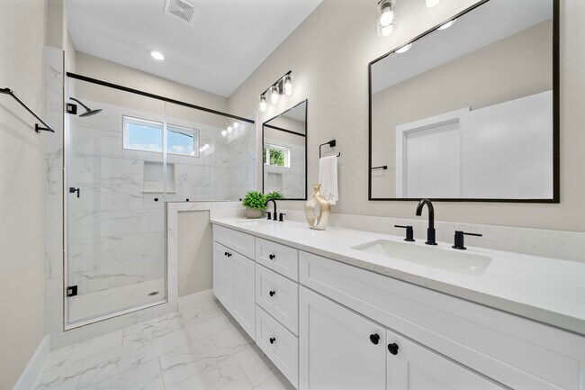 Building Photo - 11 Wellford St