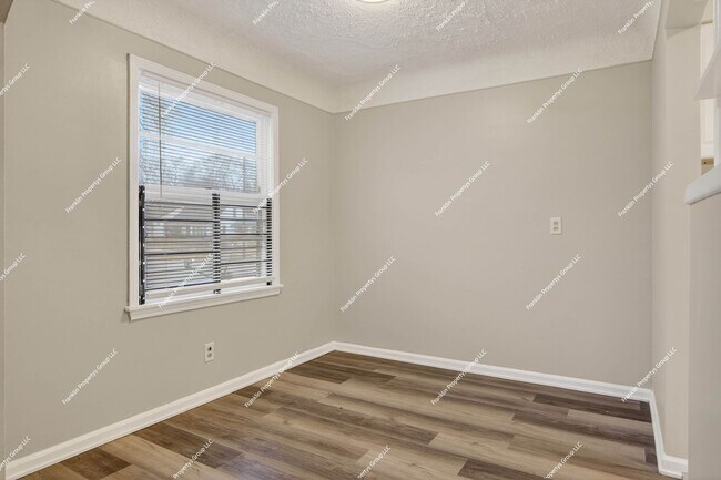 Building Photo - Charming Recently Renovated 3-Bedroom Bungalow in Detroit!