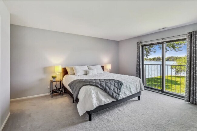 Building Photo - 36856 N Hickory Ct