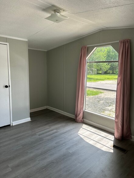 Building Photo - 4329 W Park Row Blvd