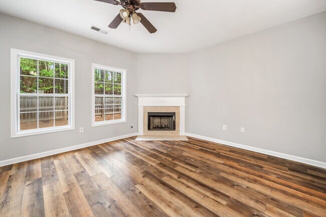 Building Photo - 82 Brookvalley Ct W