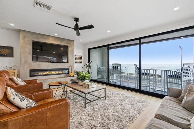 Primary Photo - 3470 Carlsbad Blvd