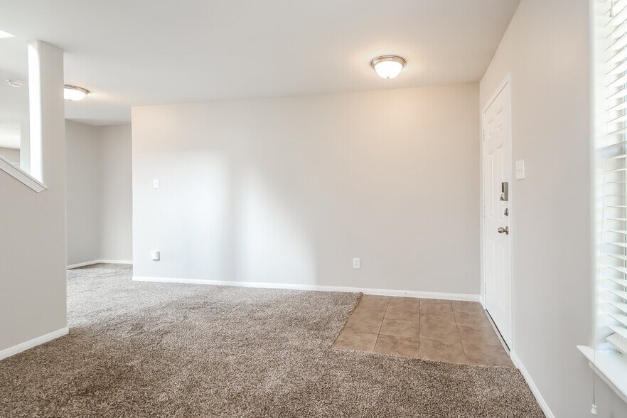 Building Photo - 1810 Skipwood Dr