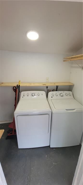 Building Photo - 611 Thrasher Ln