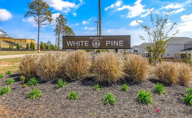 Building Photo - Modern 3 Bedroom Home Available October 1s...