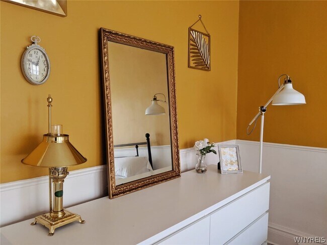 Building Photo - 836 Richmond Ave