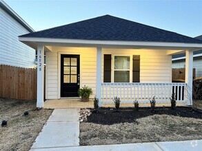 Building Photo - 16528 Jasmine Marie Pl