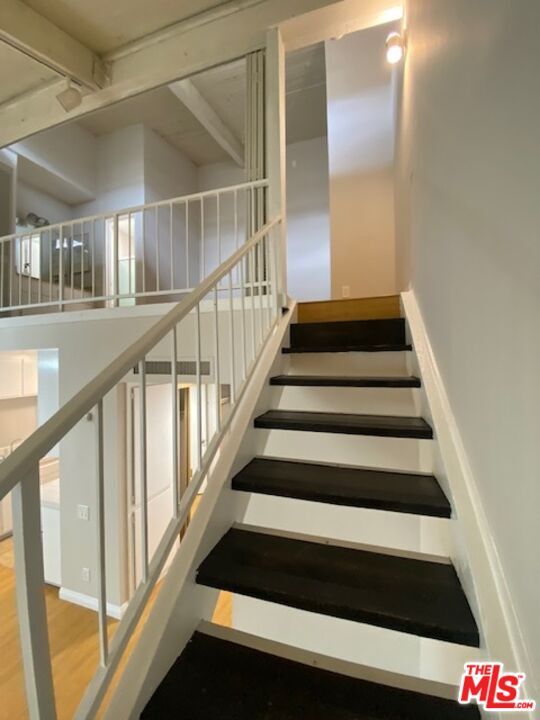 Building Photo - 5460 White Oak Ave