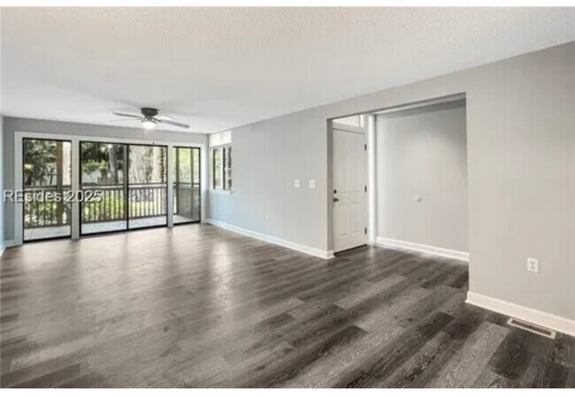 Building Photo - 7 Shipwatch Pt