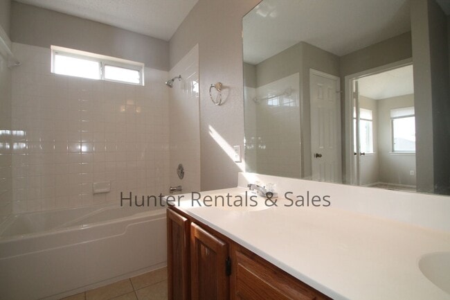 Building Photo - Exceptional!