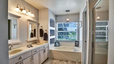Building Photo - 12804 Raysbrook Dr