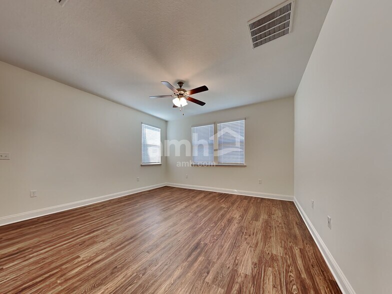 Building Photo - 163 Banyan Frst Dr