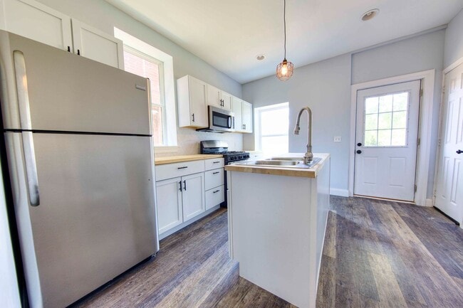 Building Photo - 4145 Humphrey St