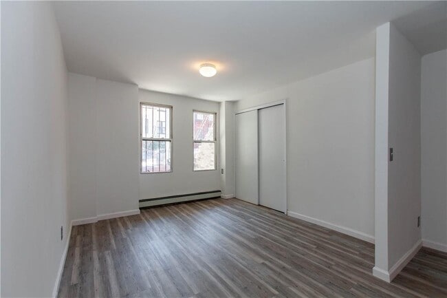 Building Photo - 361 52nd St