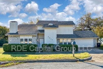 Building Photo - 2317 Jenson Cir