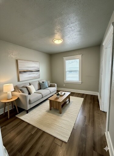 Building Photo - 1404 8th St