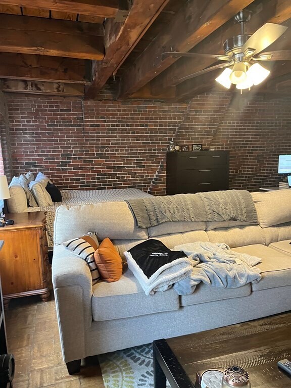 Building Photo - 10 Commercial Wharf