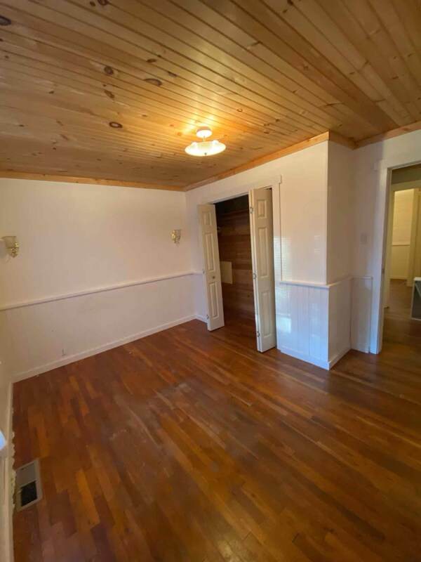 Building Photo - 1670 NC-194