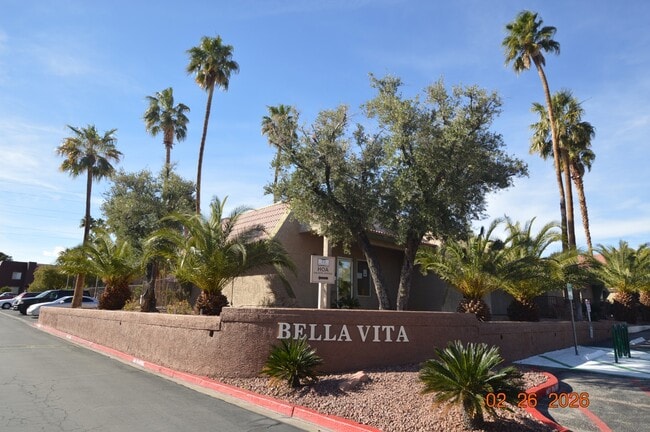 Building Photo - 4340 Sandy River Dr