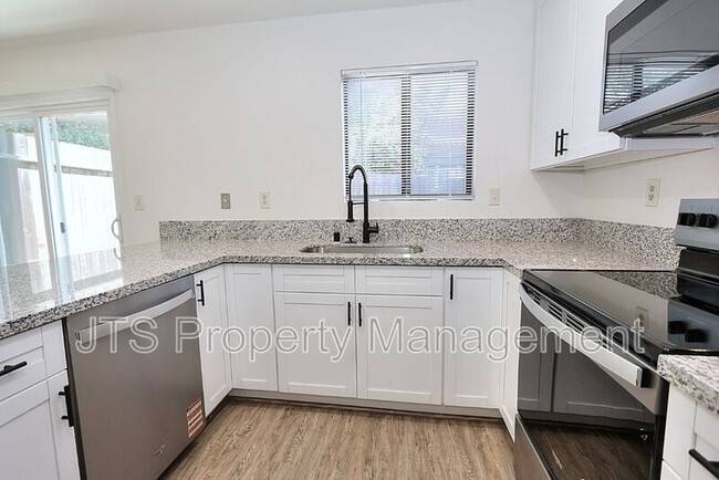 Building Photo - 5848 Alorn Ln