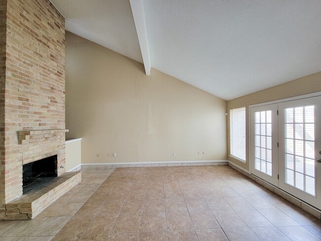 Building Photo - 2710 Quail Creek Dr
