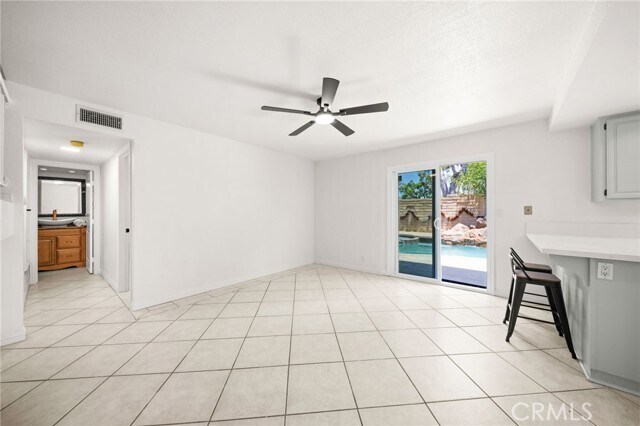Building Photo - 731 Langer Dr