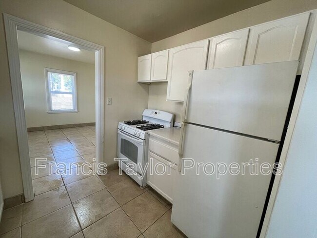 Building Photo - 741 S Escondido Blvd