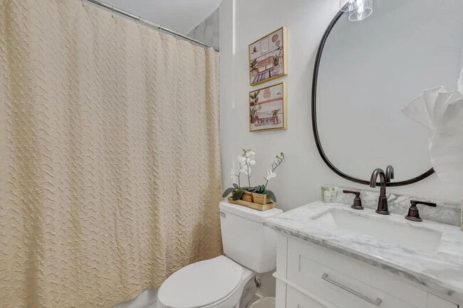 Building Photo - 302 Manden Rd