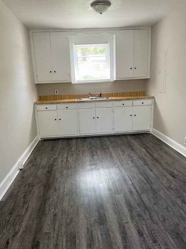 Building Photo - 2344 Dennywood Dr