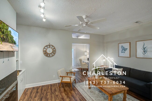 Building Photo - 713 Davenport Dr