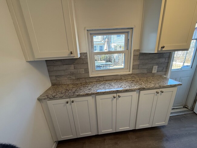 Building Photo - Charming 3-Bedroom Home in Port Richmond A...