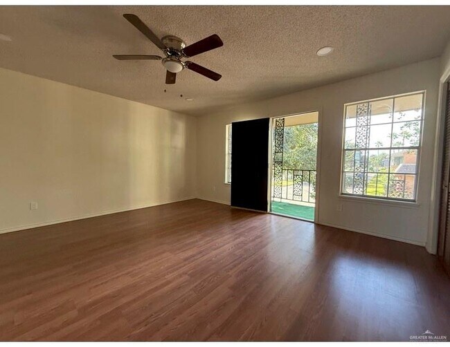 Building Photo - 12 Wichita Ave