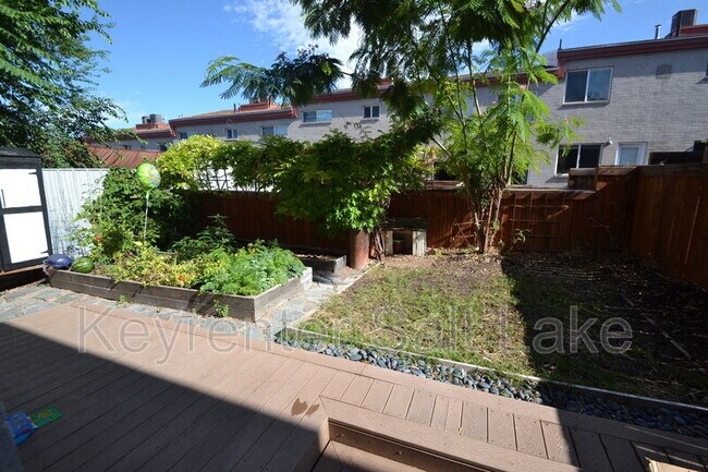 Building Photo - 650 N 300 W
