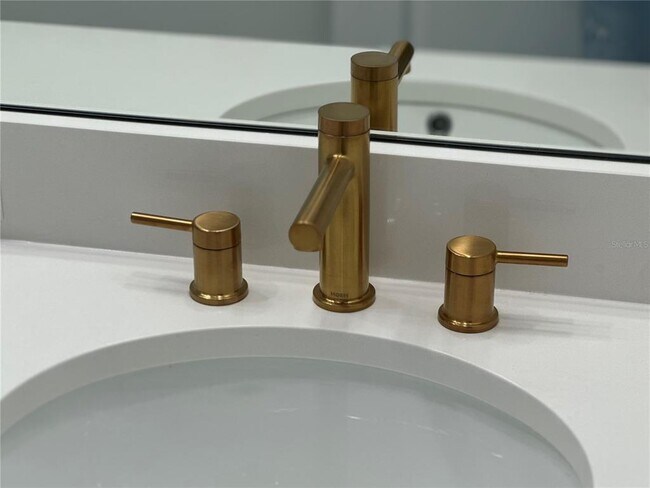 Building Photo - 17592 Northlake Grv Dr