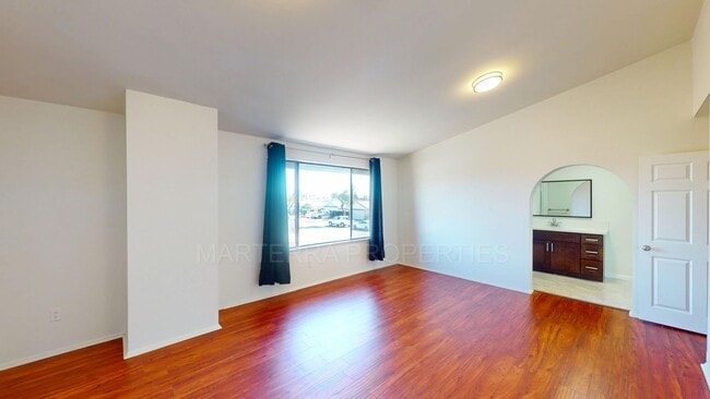 Building Photo - Beautiful 3 Bedroom Home in Garden Grove