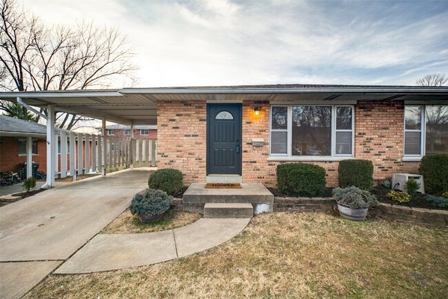 Building Photo - 10235 Jeffleigh Ln