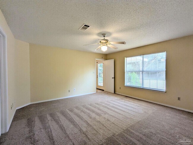 Building Photo - 512 Quail Nest Ln