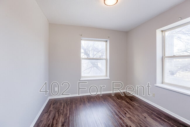 Building Photo - 210 S 24th St