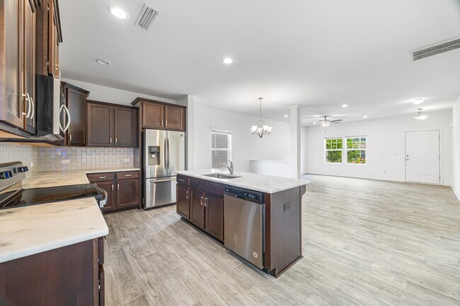 Building Photo - 4213 Stockbrook Dr