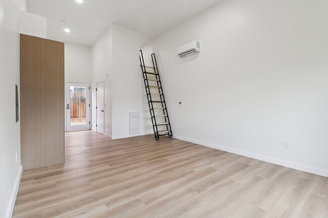 Building Photo - 4456 30th Street - North Parks Elevated Spanish Style Community