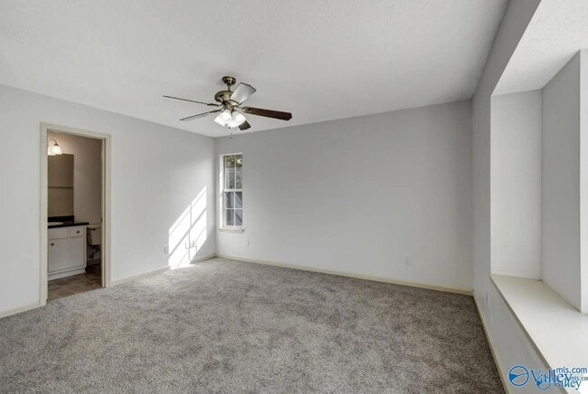 Building Photo - 137 Rebecca Pines Dr